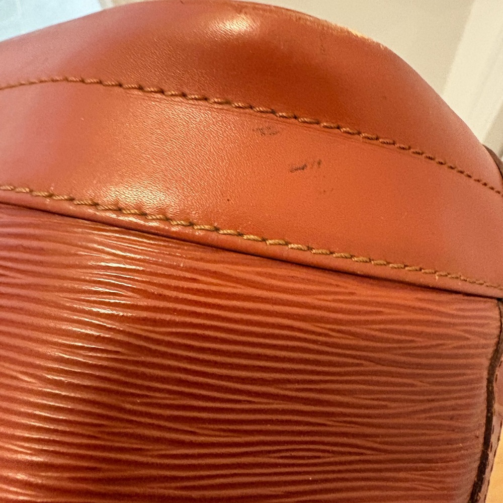 Louis Vuitton Brown Epi Bucket Bag - Picture 16 of 16